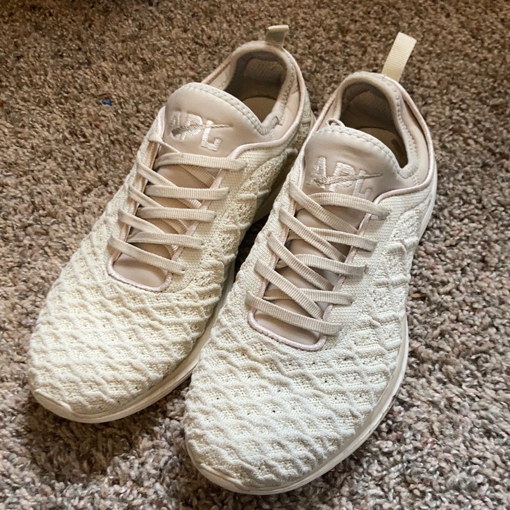 APL Techloom Phantom Sneakers Size 9 Cream